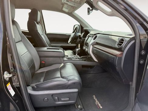Used 2018 Toyota Tundra Limited w/ Limited Premium Package AWD/4WD image 15