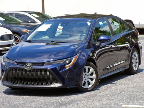 Used 2022 Toyota Corolla LE FWD image 6