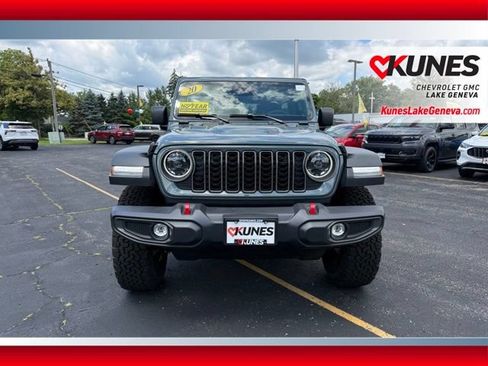 Used 2026 Jeep Wrangler Unlimited Rubicon AWD/4WD image 13