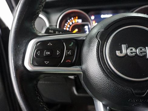 Used 2018 Jeep Wrangler Unlimited Sahara image 20