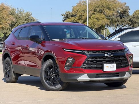 New 2025 Chevrolet Blazer LT w/ Convenience Package image 3