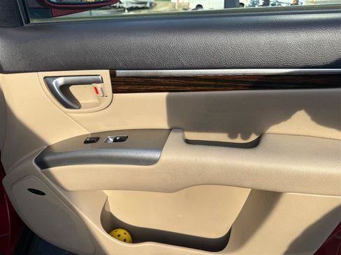 Used 2012 Hyundai Santa Fe Limited AWD/4WD image 32