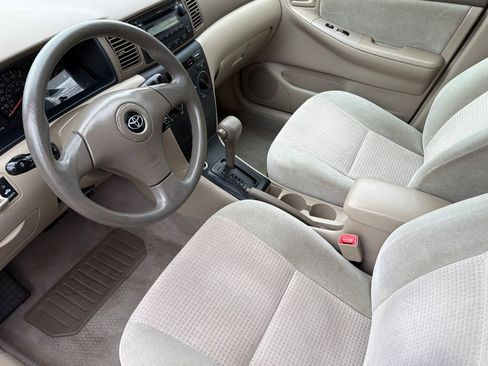 Used 2005 Toyota Corolla CE image 9