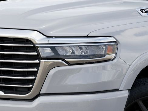 New 2026 RAM 1500 Laramie AWD/4WD image 19