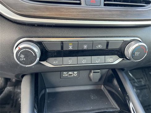 Used 2023 Nissan Altima 2.5 SV image 16