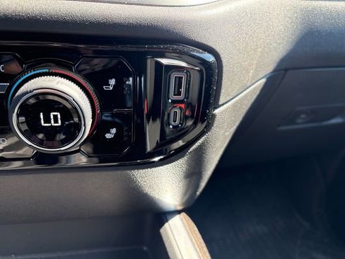 Used 2025 Chevrolet Silverado 1500 LT Trail Boss w/ Dark Appearance Package AWD/4WD image 32