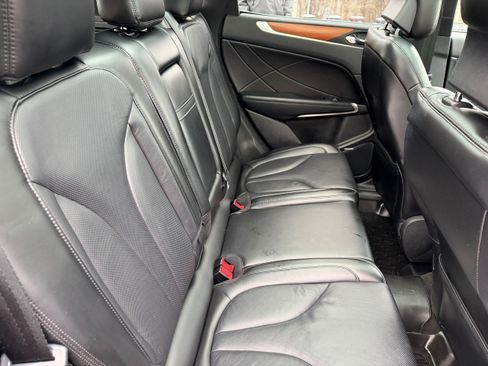 Used 2019 Lincoln MKC Reserve image 21