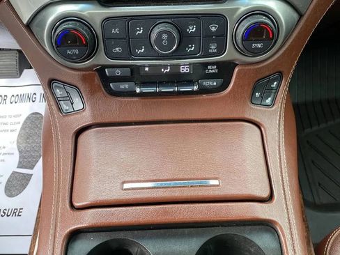 Used 2018 Chevrolet Tahoe Premier AWD/4WD image 19