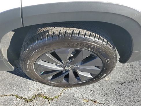 Certified 2023 Volkswagen Taos S image 7