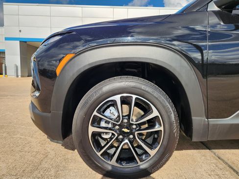 Certified 2025 Chevrolet TrailBlazer LT AWD/4WD image 9
