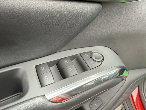 New 2026 Chevrolet Traverse LT w/ Driver Confidence Package image 24