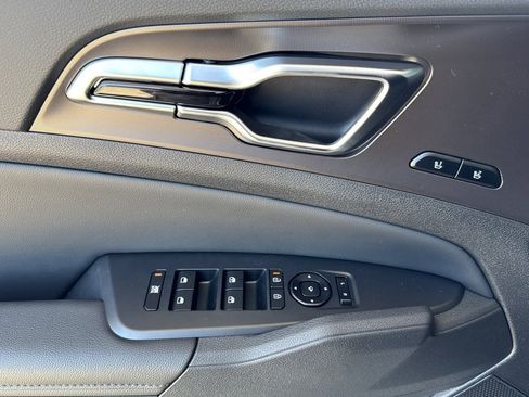 New 2026 Kia Sportage SX image 8