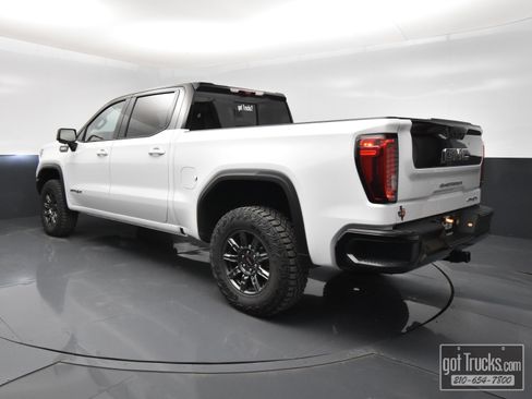 Used 2024 GMC Sierra 1500 AT4X image 5