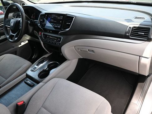 Used 2021 Honda Pilot EX image 12