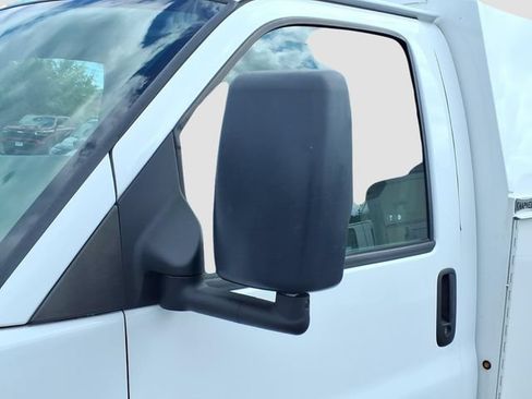 Used 2019 Chevrolet Express 3500 w/ Power Convenience Package RWD image 16
