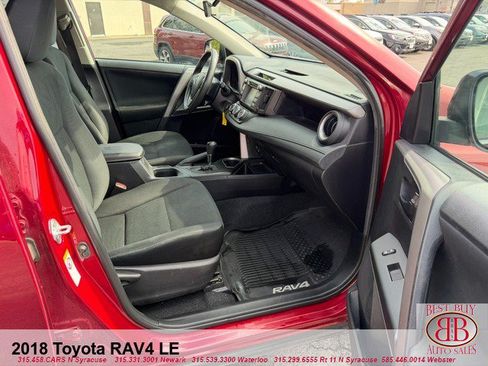 Used 2018 Toyota RAV4 LE w/ All Weather Liner Package FWD image 15