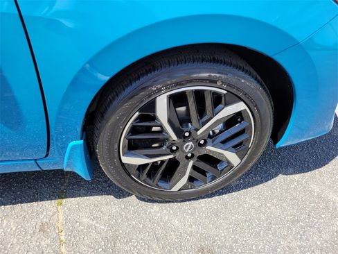 New 2025 Nissan Versa SR w/ Trunk Package image 14