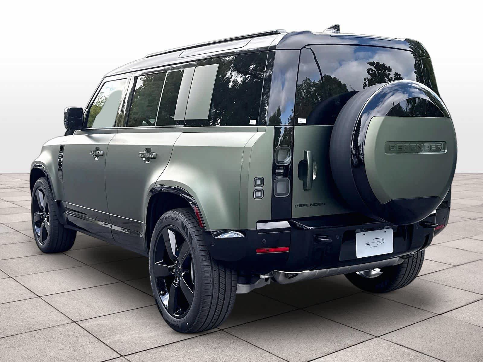 New 2026 Land Rover Defender 110 X-Dynamic SE AWD/4WD image 3