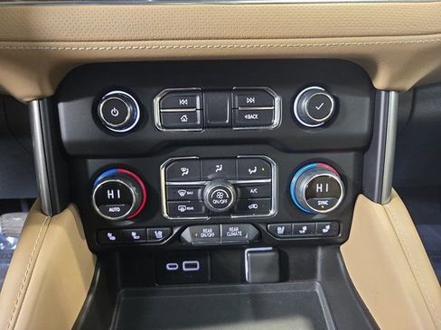 Used 2021 Chevrolet Tahoe Premier image 24