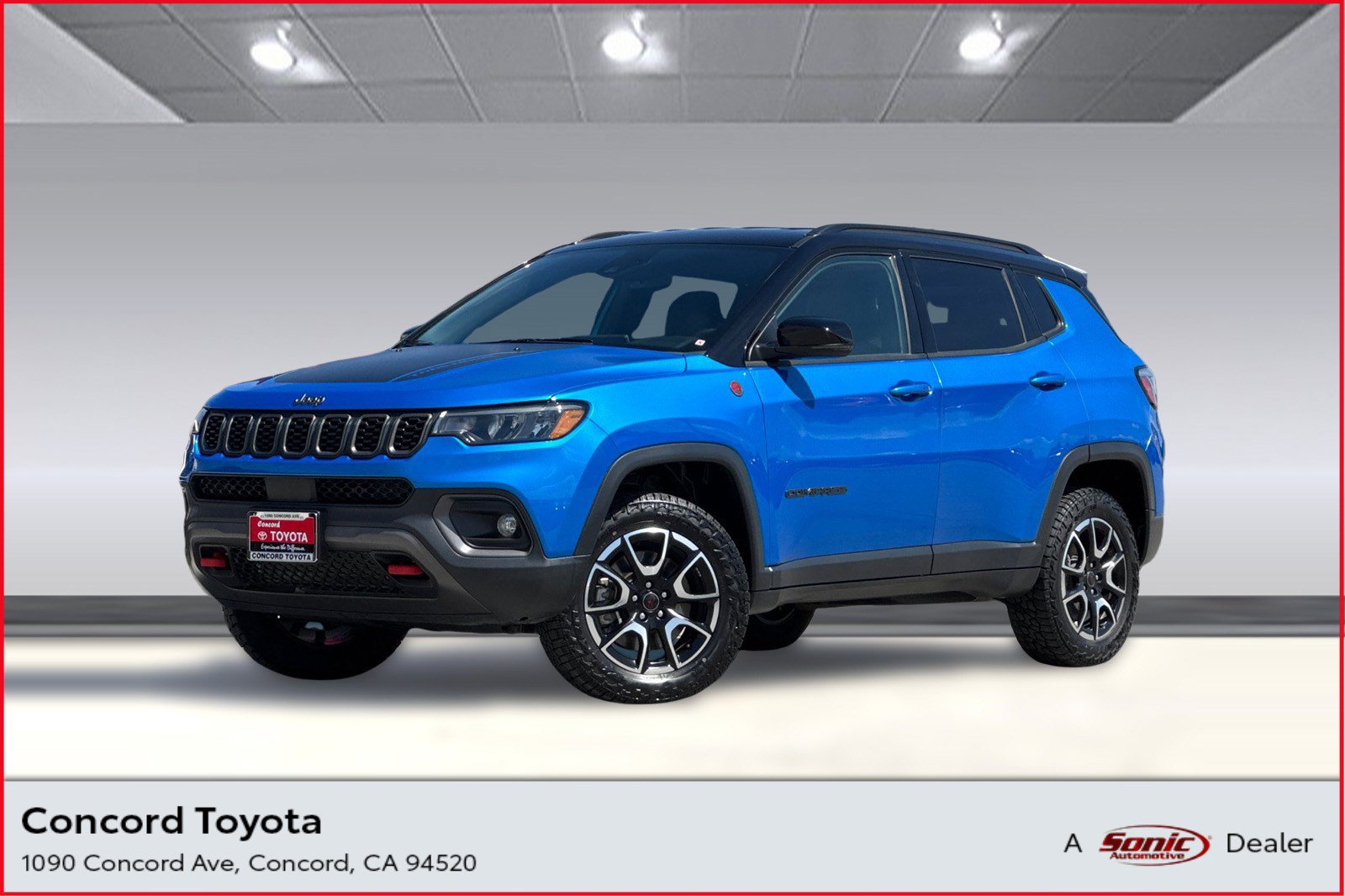 Used 2025 Jeep Compass Trailhawk AWD/4WD image 1