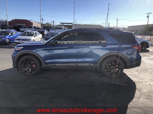 Used 2020 Ford Explorer ST w/ ST Street Pack image 3