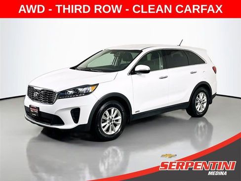 Used 2019 Kia Sorento AWD V6 image 1