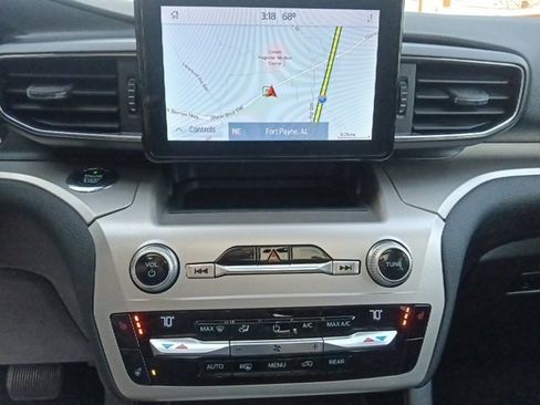 Used 2021 Ford Explorer XLT w/ Equipment Group 202A image 21