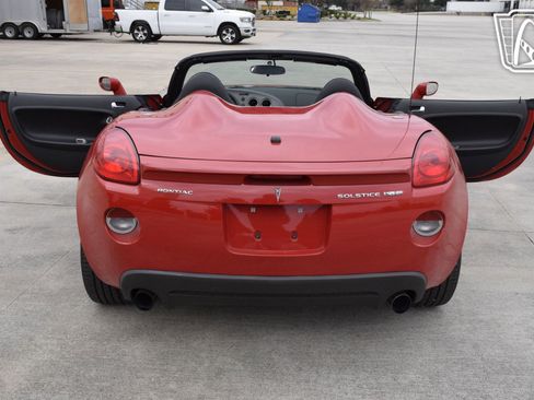 Used 2007 Pontiac Solstice GXP w/ Premium Package image 16