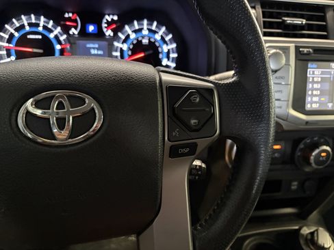 Certified 2017 Toyota 4Runner SR5 AWD/4WD image 24