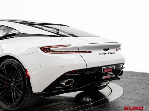 Used 2024 Aston Martin DB12 Coupe image 15