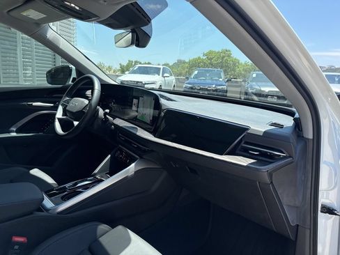 Certified 2025 Audi Q5 Premium AWD/4WD image 15