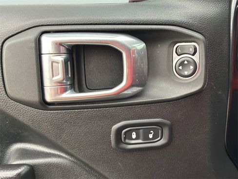 Used 2021 Jeep Wrangler Unlimited Sport image 18