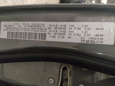 Used 2019 Dodge Journey GT w/ Nav & Sun Group AWD/4WD image 33