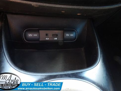 Used 2014 Kia Soul + image 13