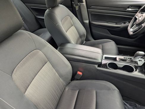 Certified 2024 Nissan Altima 2.5 SV image 11