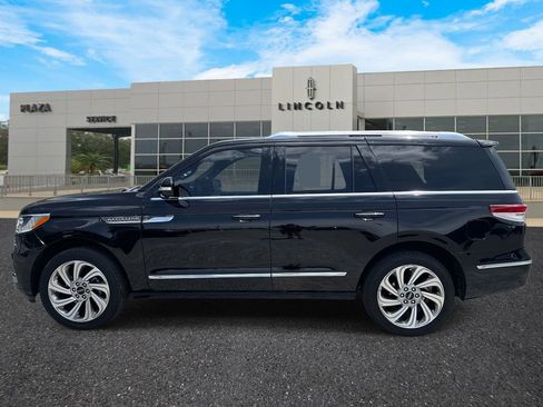 Certified 2024 Lincoln Navigator Reserve image 6