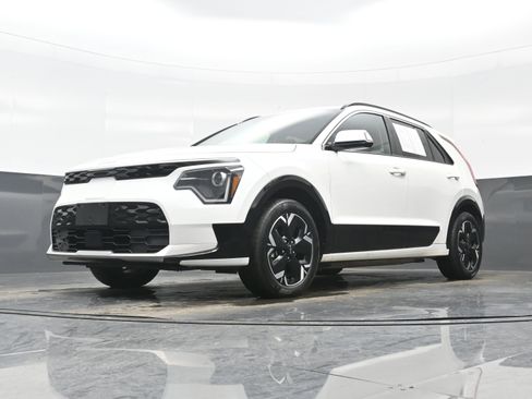 Used 2023 Kia Niro Wind w/ Wind Preserve Package image 27