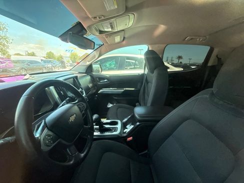 Used 2017 Chevrolet Colorado LT w/ LT Convenience Package RWD image 10