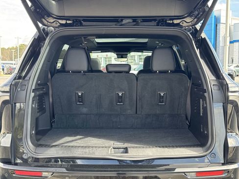 Used 2025 Chevrolet Traverse High Country w/ LPO, Floor Liner Package image 33