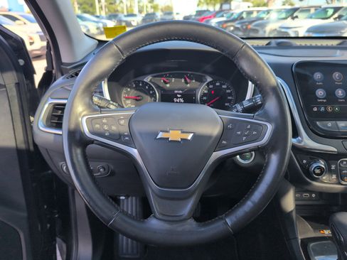 Used 2022 Chevrolet Equinox Premier image 25