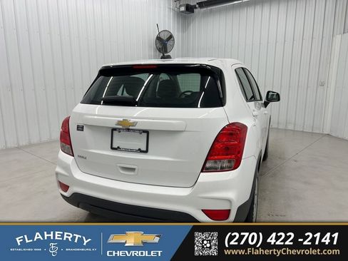 Used 2017 Chevrolet Trax LS image 3