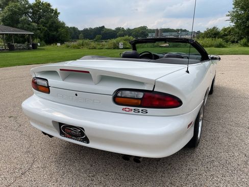 Used 2002 Chevrolet Camaro Z28 w/ SS Performance/Appearance Pkg RWD image 83