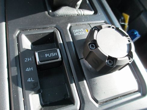 Used 2024 Toyota Tundra Platinum image 27