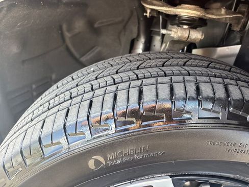 Used 2025 Jeep Grand Cherokee Limited image 15