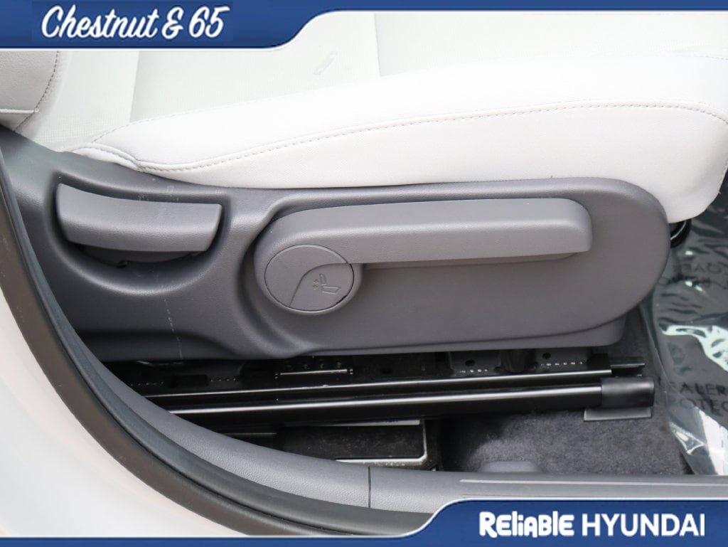 Certified 2024 Hyundai Kona SEL w/ Convenience Package FWD image 10
