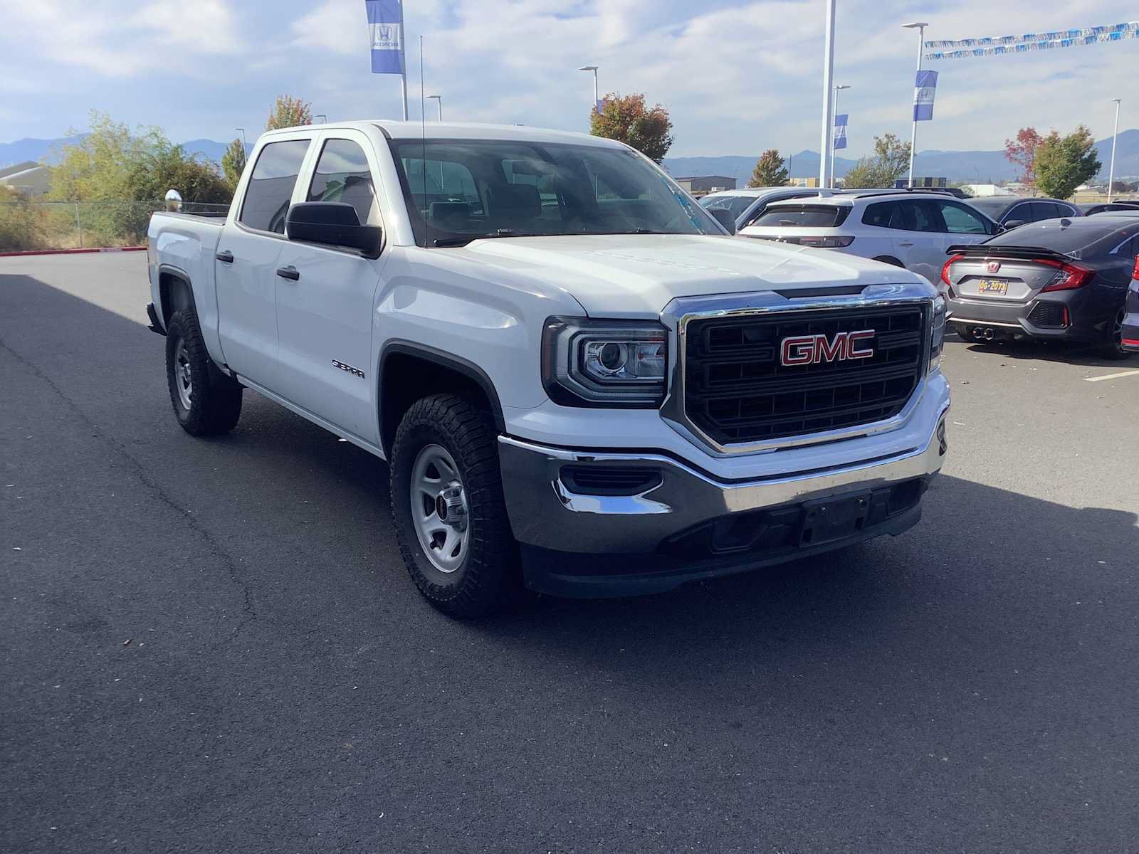 Used 2017 GMC Sierra 1500 2WD Crew Cab w/ Sierra Convenience Package image 8