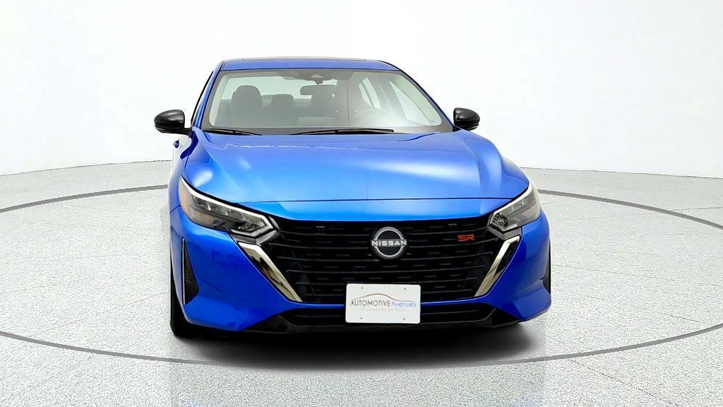 Used 2025 Nissan Sentra SR w/ SR Premium Package FWD image 2