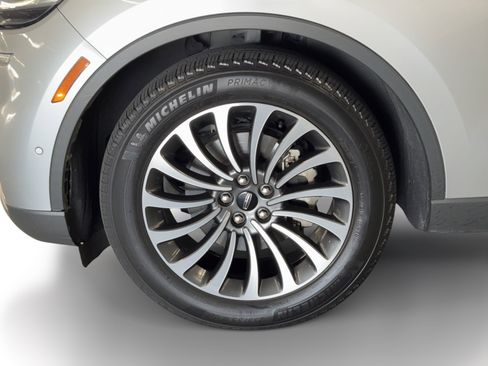 Used 2020 Lincoln Aviator Reserve w/ Equipment Group 201A image 12