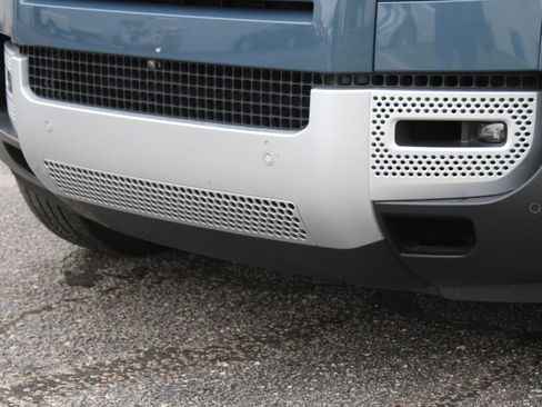 Used 2024 Land Rover Defender 110 S image 68