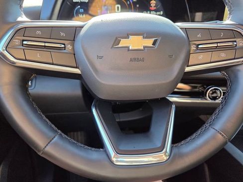 Used 2025 Chevrolet Equinox LT image 34